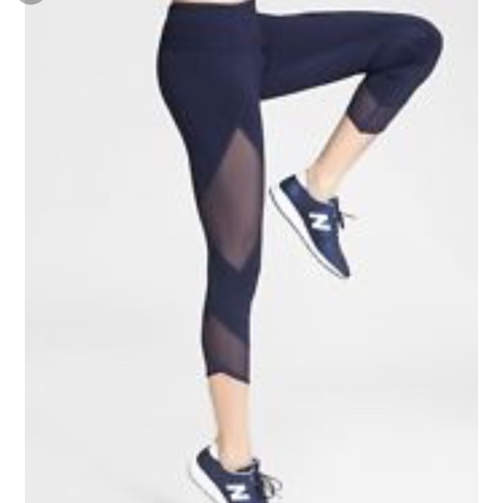 Athleta Aura Sonar Capri Navy L